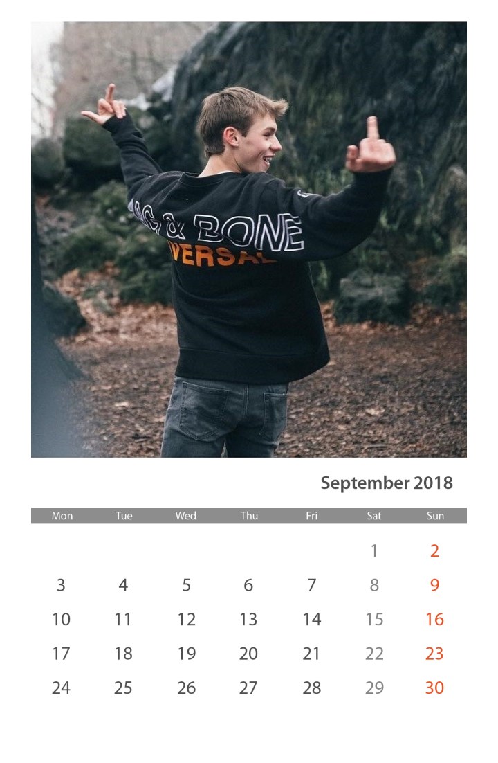 PhotoFunia Calendar Large 2018-08-28 04 57 28