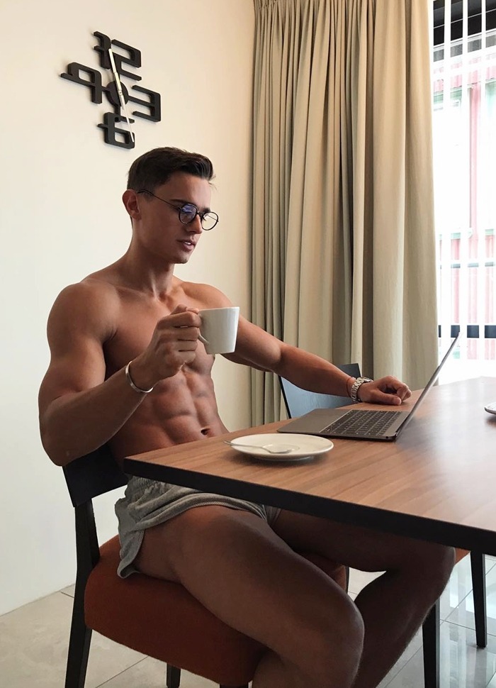 tumblr_ouacsarfsh1tuh4e9o1_1280